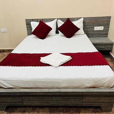 Hotel Utsav Palace Kanpur Luaran gambar