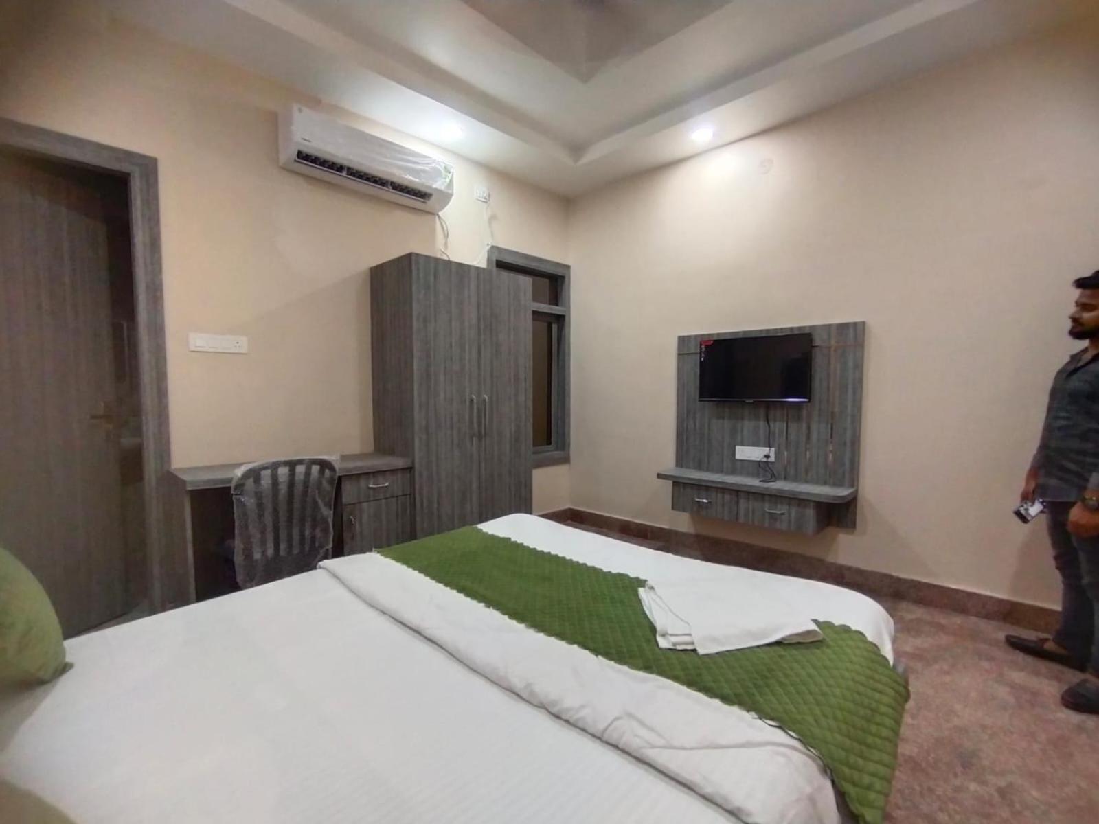 Hotel Utsav Palace Kanpur Luaran gambar