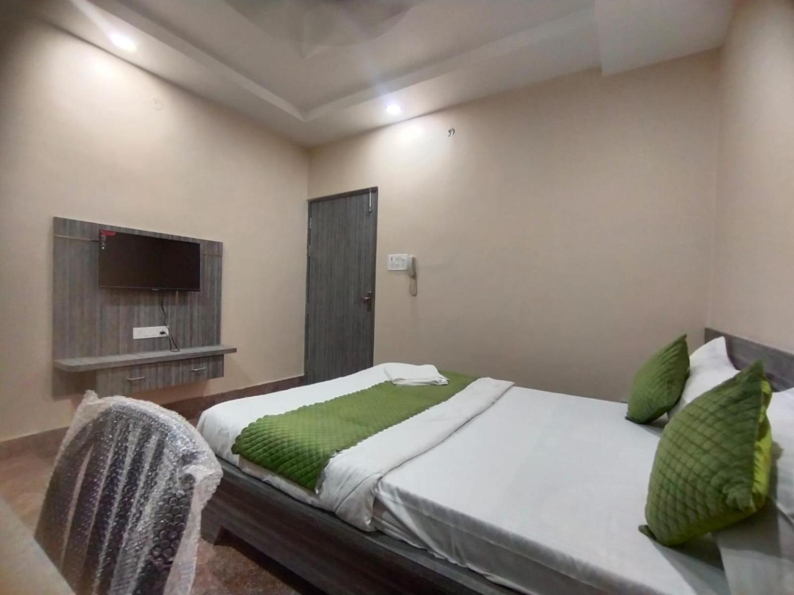 Hotel Utsav Palace Kanpur Luaran gambar