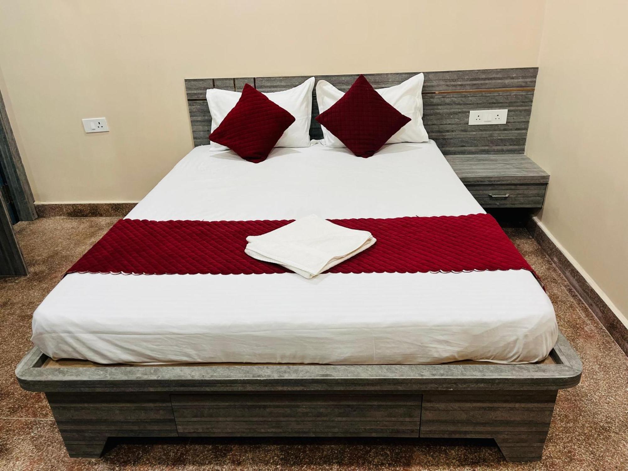 Hotel Utsav Palace Kanpur Luaran gambar